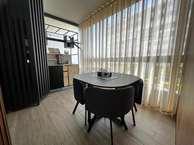 À louer Superbe studio haut standing-90m2 à CFC - image 3