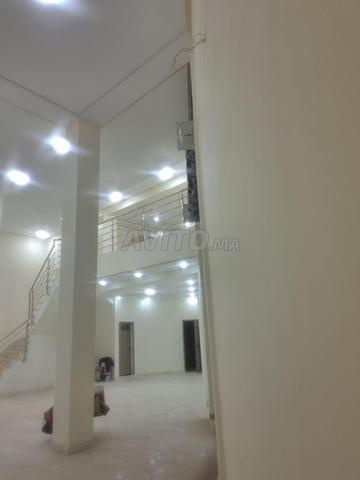 Immeuble commercial à deux façades à vendre - 2