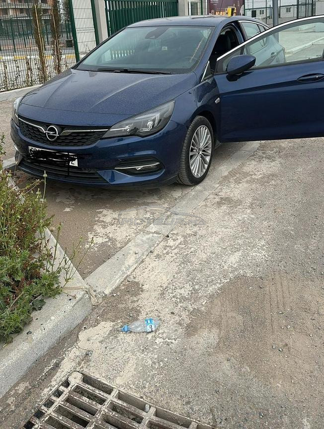 Opel Astra Diesel Automatique 2020 à Casablanca