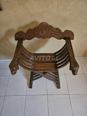 كرسي سافونارولا فينتيج مع رأس أسد - 2