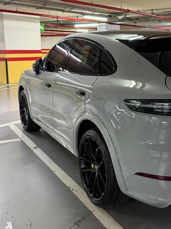 Porsche Cayenne Hybride Automatique 2022 à Tanger