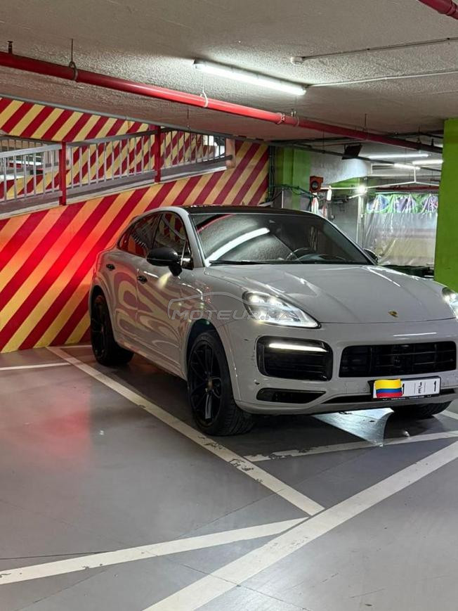 Porsche Cayenne Hybride Automatique 2022 à Tanger