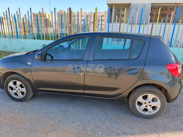 Dacia Sandero. 2014. Carte grise - 2