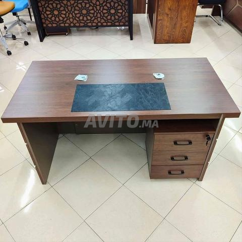 Bureau opérateur moderne/vestiaire - 2