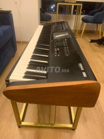 Korg Kronos 73 touches