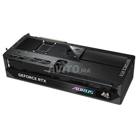 Gigabyte AORUS GeForce RTX 5080 MASTER 16Go GDDR7 - 2