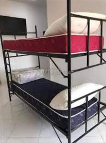 سرير معدني مزدوج مستورد / خزانة ملابس - 2