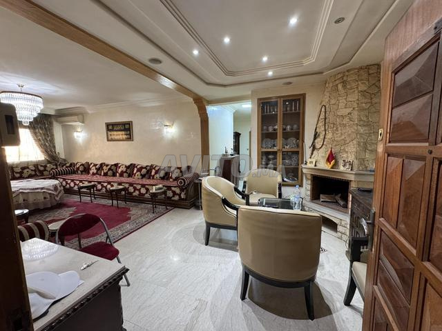 شقة مفروشة بمساحة 155 متر مربع مع تراس