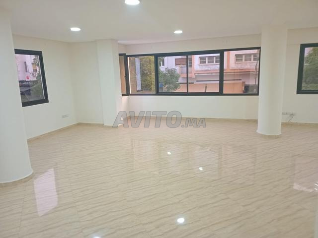 Bureau 148 m à Agdal