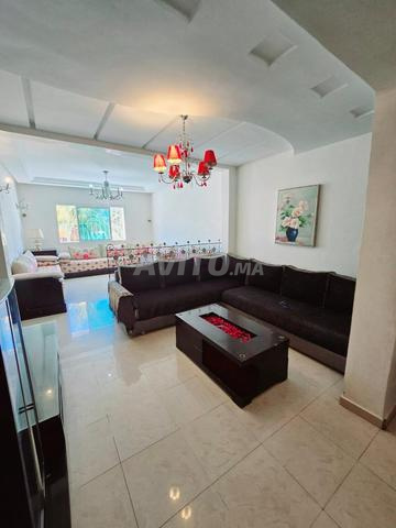 شقة للبيع مع مسبح / الكورنيش - 2