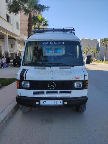 سيارة مرسيدس 207 بحالة جيدة جدا