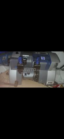 آلة مفاتيح مسطحة ماركة JMA (فيينا) - 2