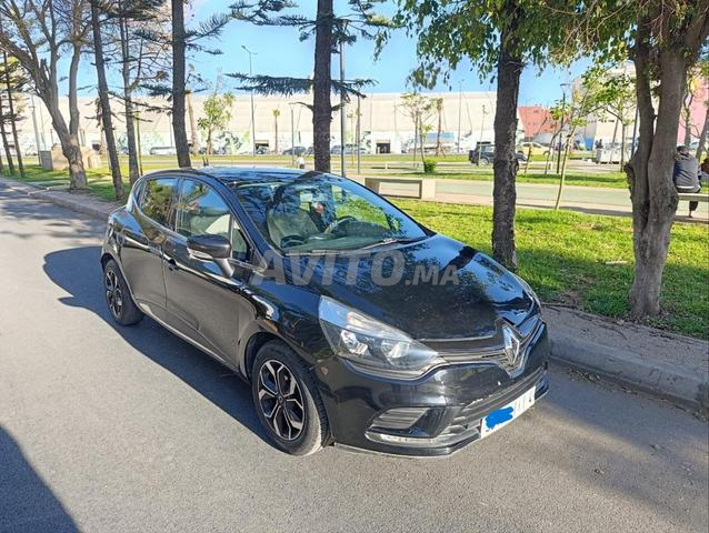 Renault Clio 4 Diesel Manuelle 2018 à Salé - 2