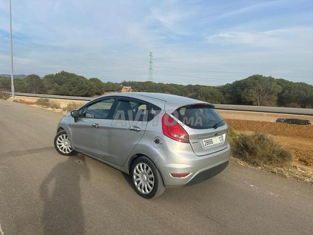 Ford Fiesta essence - 2