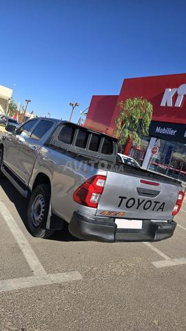 Toyota Hilux Diesel Manuelle 2019 à Laâyoune - 2