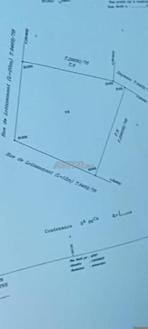 بقعة أرضية لفيلا للبيع