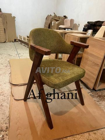 كراسي المقاهي والمطاعم