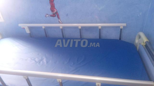 Lit médical en bon état - 2