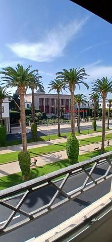 مكتب للإيجار في شارع محمد الخامس