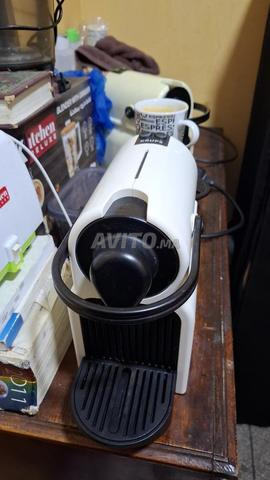 Machine à café à capsules Nespresso - 2