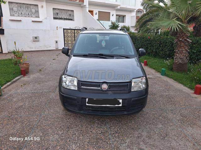 Fiat Panda modèle 2012 tel 0660073360