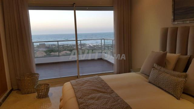 شقة فاخرة على واجهة البحر في دار بوعزة