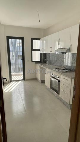 شقة للإيجار 97 متر مربع في تمارة