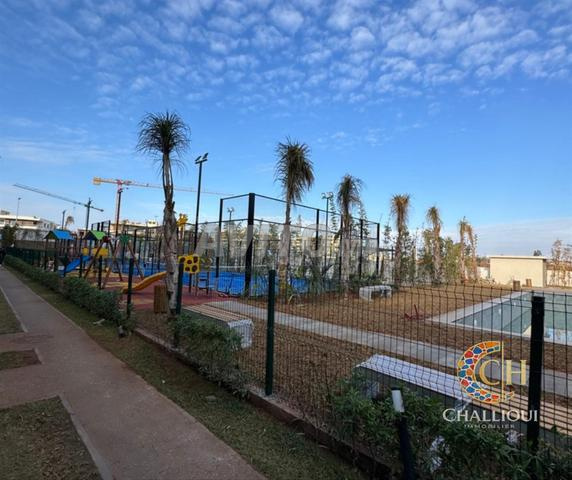 دوبلكس جميل بالطابق الأرضي بحديقة - 2