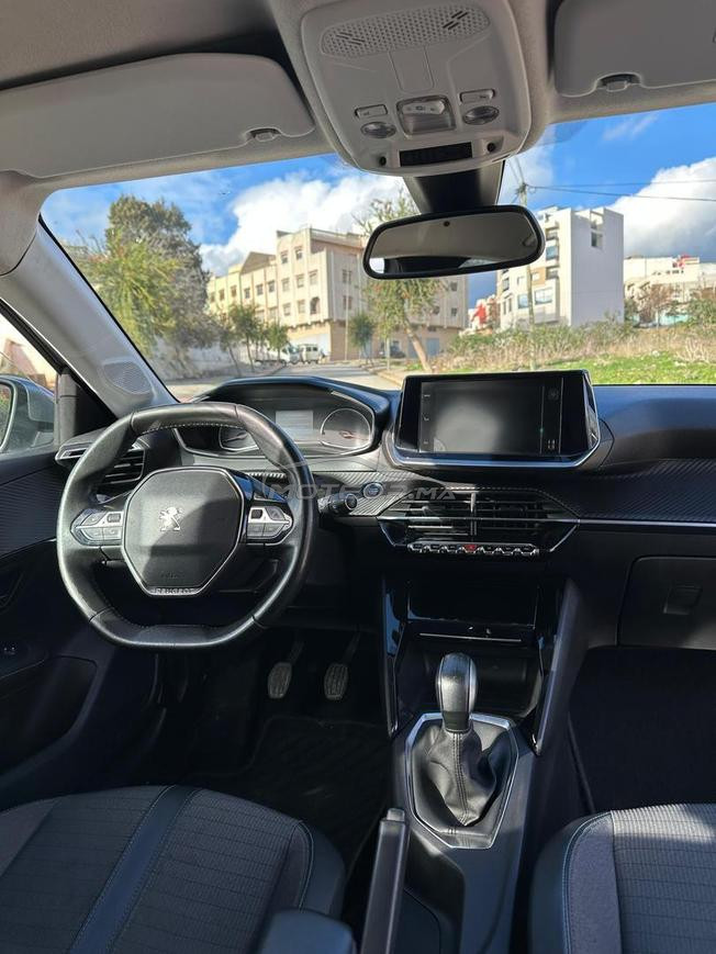 Peugeot 208 Allure  Manuelle 2020 à Tétouan