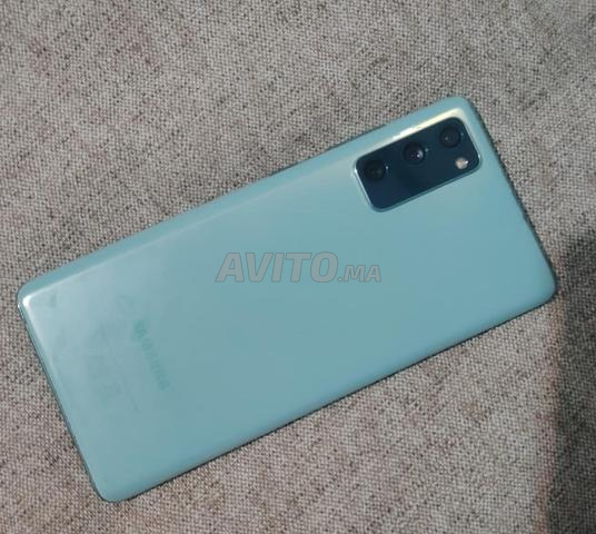 Samsung Galaxy S20 FE 5G en bon état