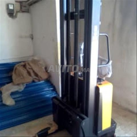 Gerbeur semi-électrique – prêt à l’emploi - 2