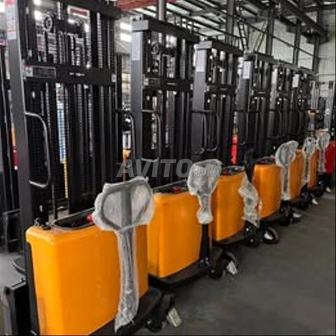 Gerbeur semi-électrique – prêt à l’emploi - 2