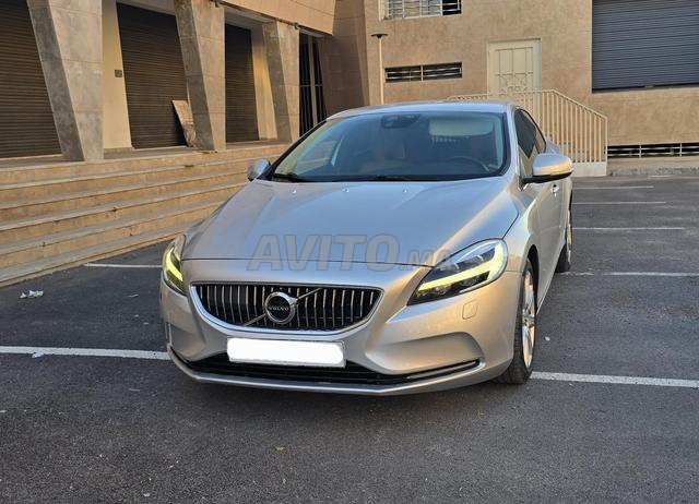 Volvo V40 inscription