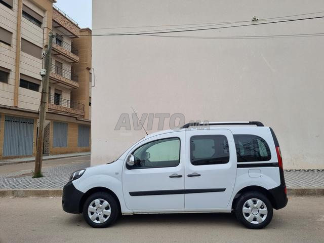 RENAULT KANGOO DIESEL - 2