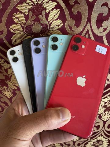 iPhone 11 officiel 128/83 état