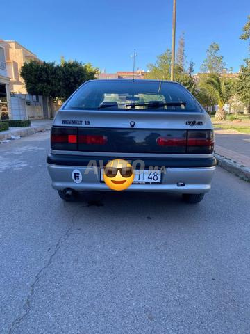Renault R19 Essence Manuelle 1994 à Oujda