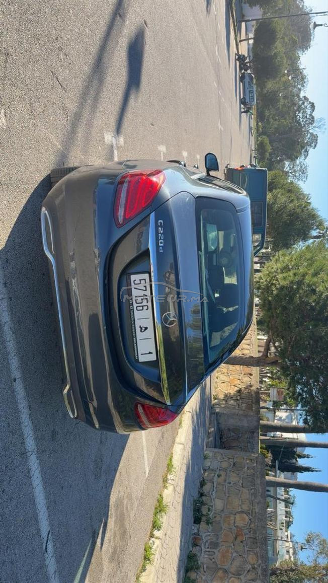 Mercedes-Benz 220 Diesel Automatique 2017 à Tanger