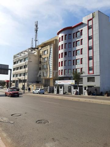 MAGASIN À VENDRE ROUTE NASSIM 387 m² et 191 m² SP