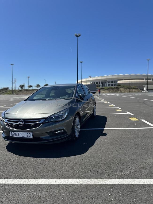 Opel Astra Diesel Manuelle 2018 à Tanger