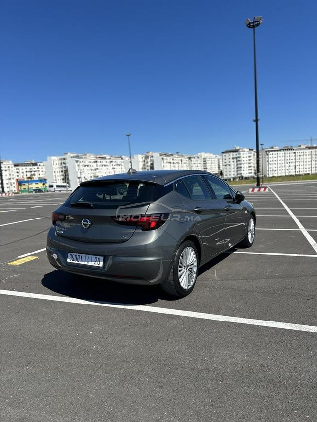 Opel Astra Diesel Manuelle 2018 à Tanger