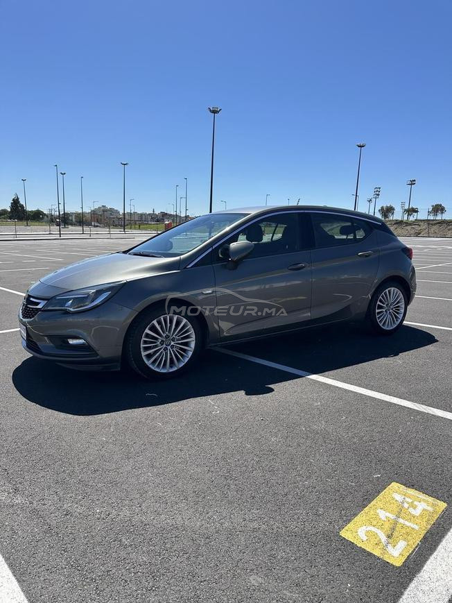 Opel Astra Diesel Manuelle 2018 à Tanger