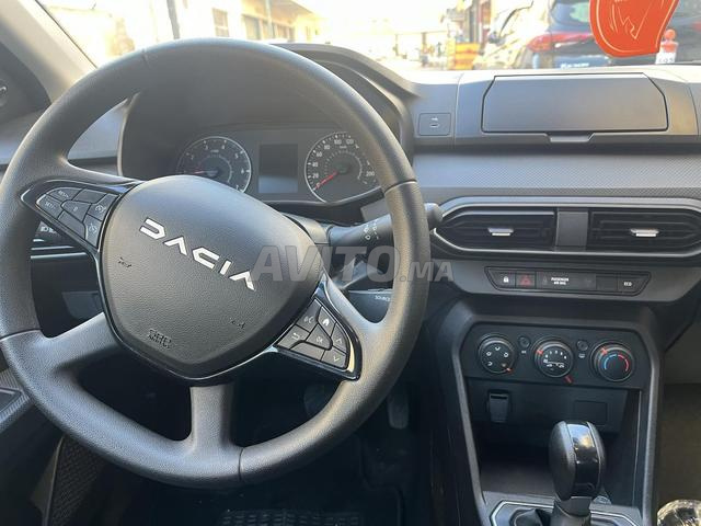 Logan essence automatique 2025