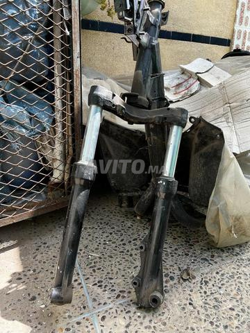 Fourche et amortisseur SYM ST 125cc modèle 2024