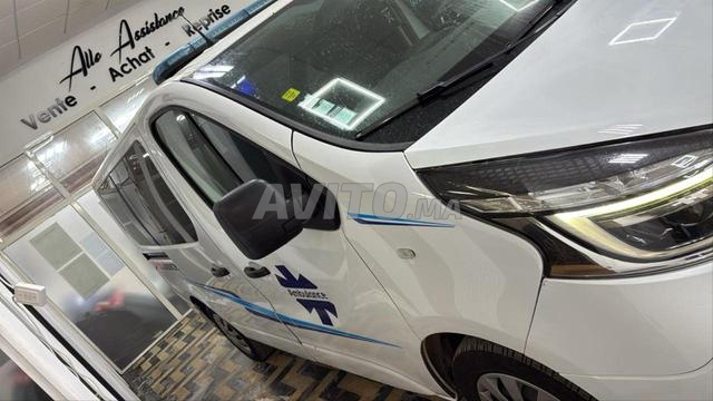 سيارة إسعاف رونو ترافيك للبيع - 2