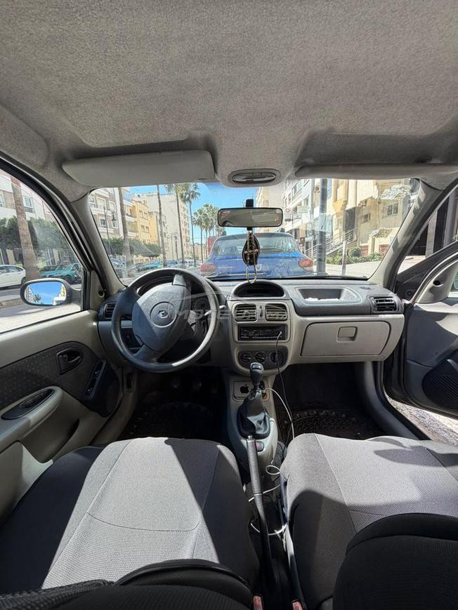 Renault Clio Essence Manuelle 2005 à Tanger