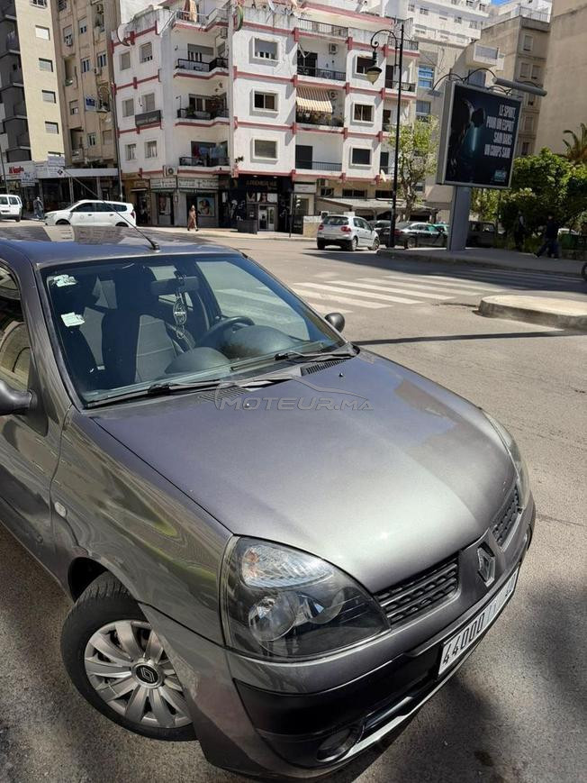 Renault Clio Essence Manuelle 2005 à Tanger