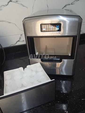 Machine à glaçons disponible - 2