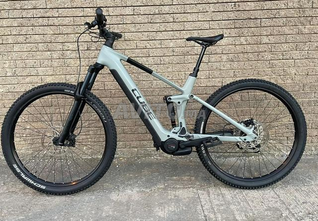 VTT électrique Cube carbone