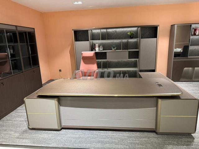 خزانة مكتب خشبية بأبواب