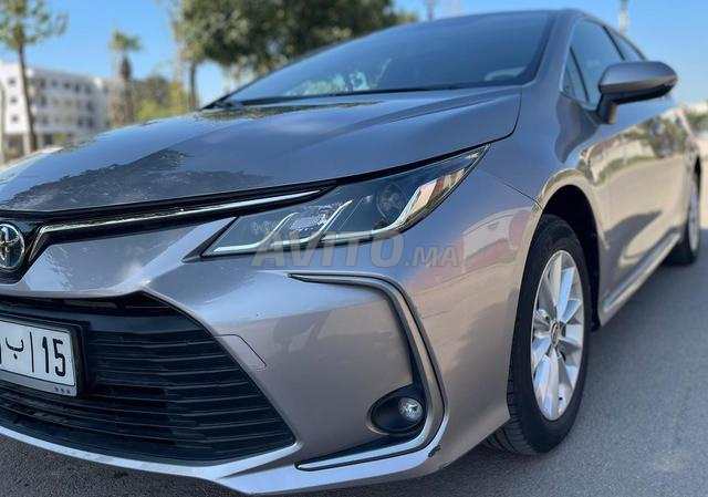 TOYOTA COROLLA HYBRIDE - 2